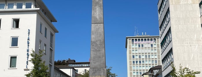 Das fremdlinge und flüchtlinge Monument is one of Kassel 🇩🇪.