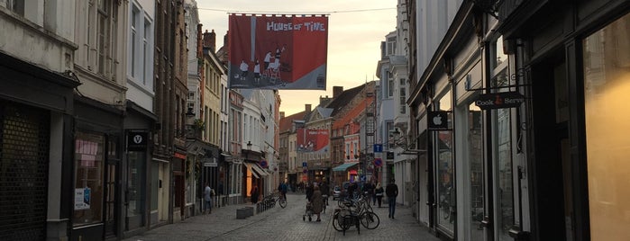 Sint-Jacobsstraat is one of Brugge.