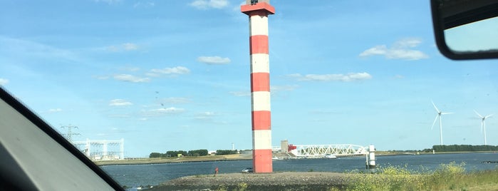 Hoge Licht Lichtenlijn Europoort (groen, 116°) is one of Hoek van Holland / Maasvlakte 🇳🇬.