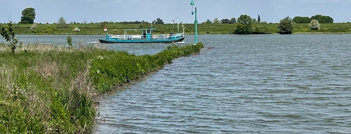 Liniepont is one of Hollandse Waterlinie.