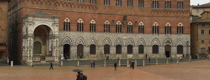 Piazza del Campo is one of Siena 🇮🇹.