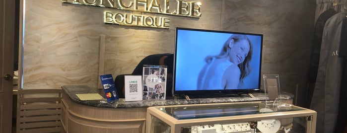 AUNCHALEE Boutique is one of Bangkok.
