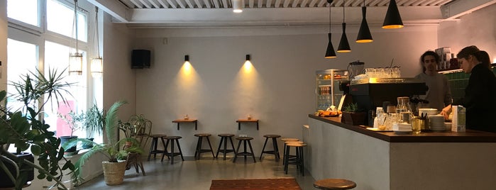 Dorado Café is one of Zsuzsannaさんのお気に入りスポット.