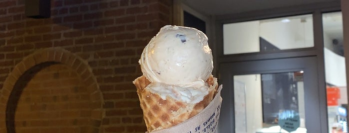 Jeni's Splendid Ice Creams is one of Locais curtidos por Rick.