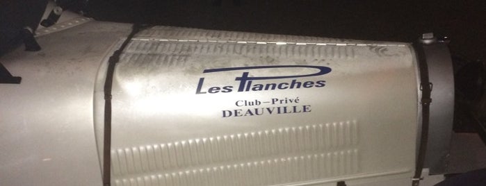 Les Planches de Deauville is one of สถานที่ที่ Antoine ถูกใจ.