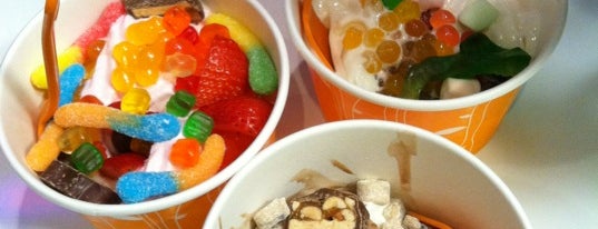 Orange Leaf Frozen Yogurt is one of Ray L. 님이 좋아한 장소.