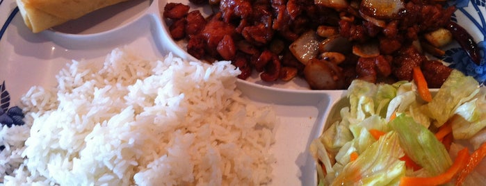 Moon Wok is one of The 7 Best Places for Sweet Sauce in Santa Clarita.