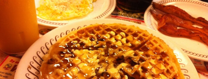 Waffle House is one of The 11 Best Places for Cheese Grits in Baton Rouge.
