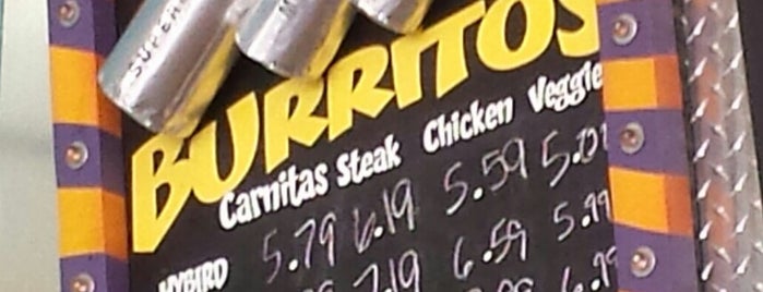 Freebirds World Burrito is one of Lugares favoritos de Clint.