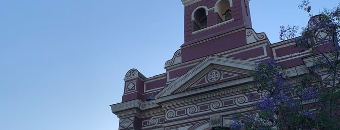 Iglesia de la Veracruz is one of Santiago de Chile.