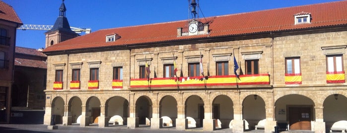 Plaza Mayor. Benavente is one of Aristides’s Liked Places.