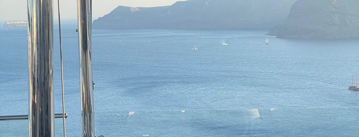 Feredini is one of Santorini Oia.