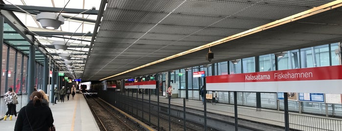 Metro Kalasatama is one of HSL - omat vähemmän käytetyt linjat.