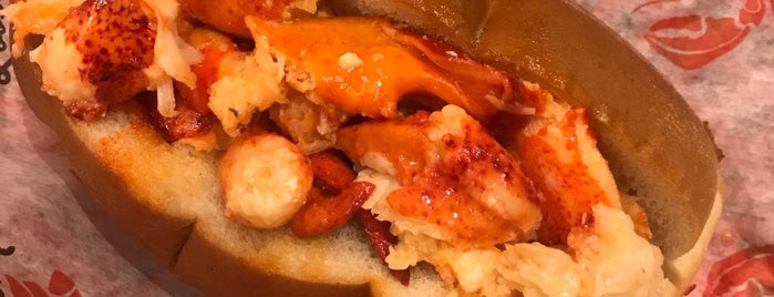 Mason’s Famous Lobster Rolls is one of Posti che sono piaciuti a Athena.