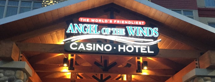 Angel of the Winds Casino Resort is one of สถานที่ที่ Jim ถูกใจ.