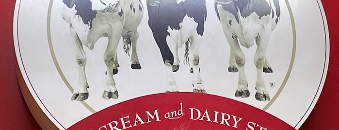 Oberweis Ice Cream & Dairy Store is one of Favorite ice cream shops.