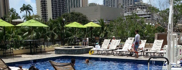 Waikiki Beachcomber By Outrigger is one of Thomas’s Liked Places.