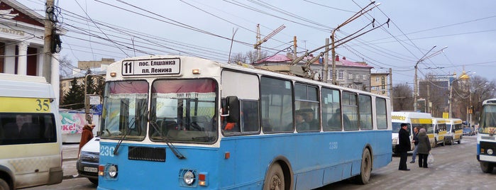 Троллейбус № 11 is one of Маршруты автобусов, троллейбусов и трамваев.