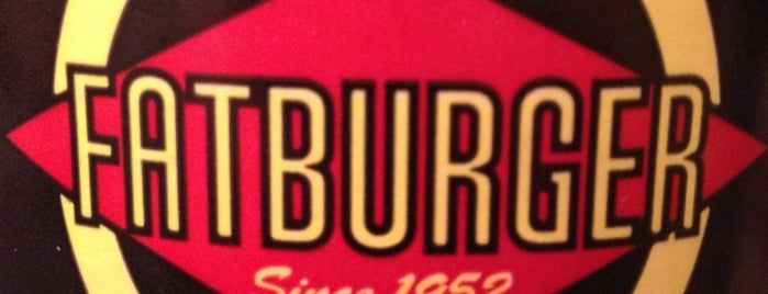 Fatburger is one of Lugares favoritos de Lizzie.