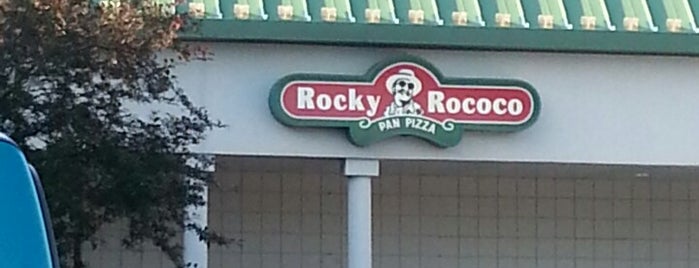 Rocky Rococo Pan Style Pizza is one of Assman 님이 좋아한 장소.