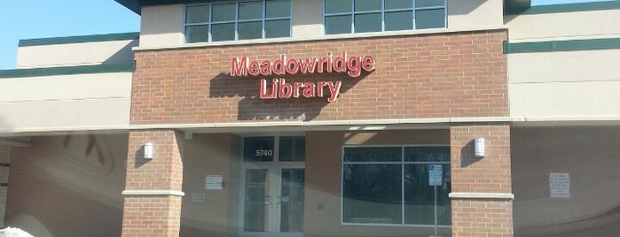 Madison Public Library - Meadowridge Branch is one of Locais salvos de Lyn.