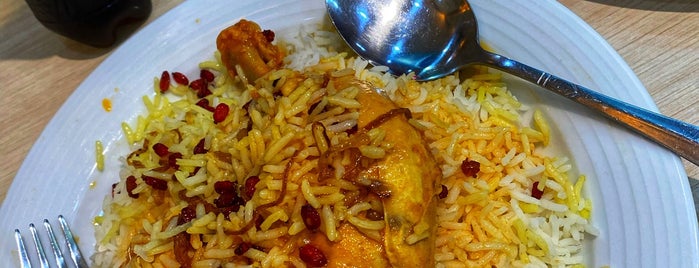 Haj Majid Restaurant | چلومرغ حاج مجید is one of Locais curtidos por Minaary.