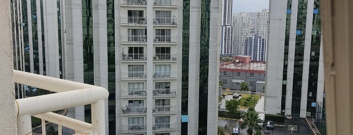 İstanbul Prestij Park is one of EMİRHAN PEMPE YAŞAR.