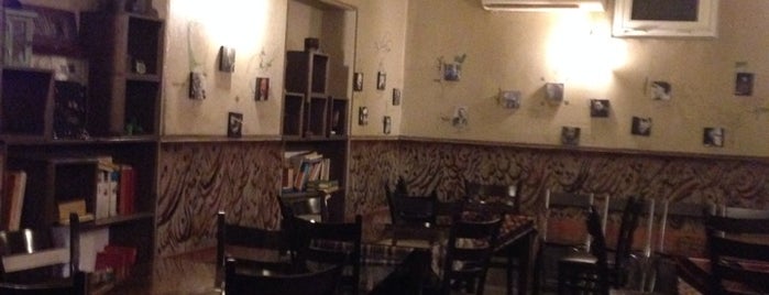 Cofeyshe Café | کافه کفیشه is one of Dead poet Society hang outs.