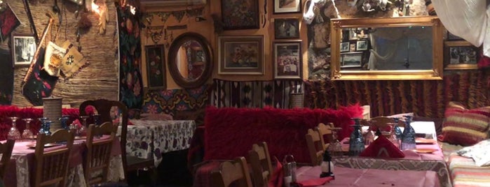 Το Κουτούκι Του 54 is one of Restaurants.