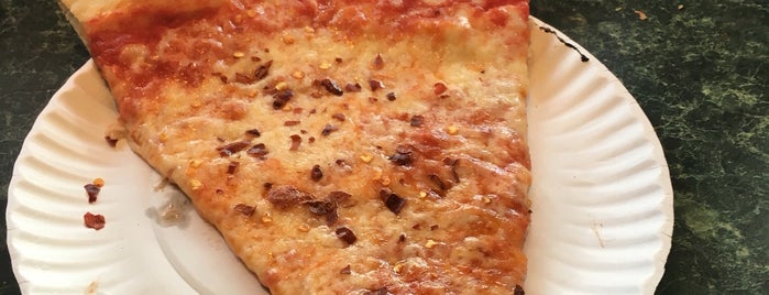 Joe's Pizza is one of Orte, die Kathryn gefallen.