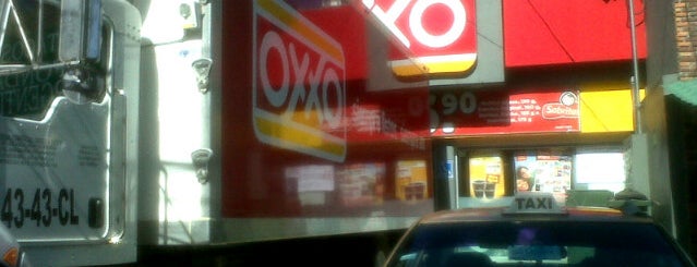 Oxxo San Fernando is one of Ricardoさんのお気に入りスポット.