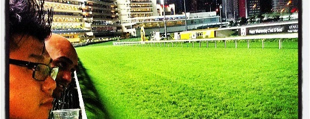Happy Valley Racecourse is one of 홍콩 Hong Kong 香港.