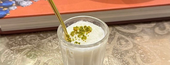 Al Salmaniyah District is one of Food.talk : понравившиеся места.