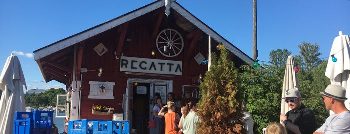 Cafe Regatta is one of Lugares favoritos de T..