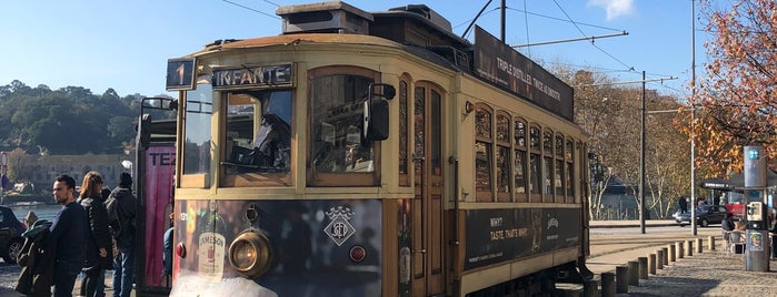 Infante - Tram 1 Station is one of Orte, die Louise gefallen.