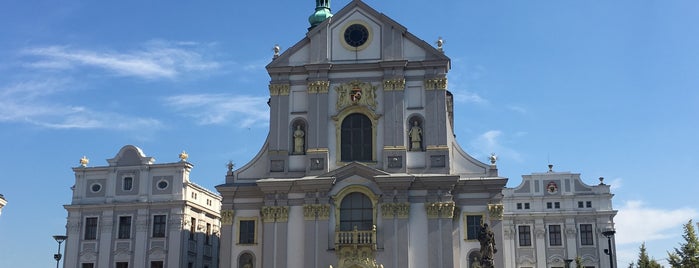 Dolní náměstí is one of สถานที่ที่ Filip ถูกใจ.