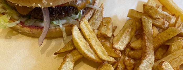 Buddies Burger is one of Posti che sono piaciuti a Zesare.