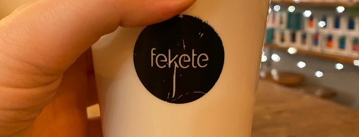 fekete brew & food bar is one of Filip'in Beğendiği Mekanlar.