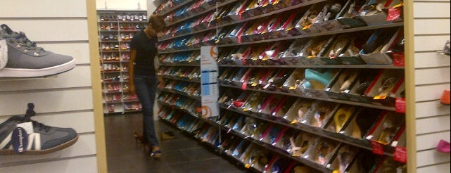 Payless ShoeSource is one of ꌅꁲꉣꂑꌚꁴꁲ꒒さんの保存済みスポット.