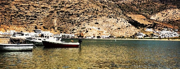 Αραξοβόλι is one of Guía de Grecia.