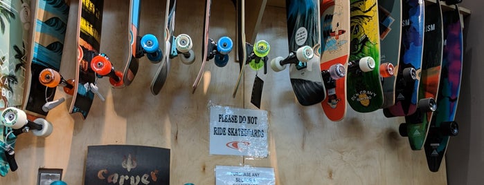 O'Neill Surf Shop is one of Tempat yang Disimpan Claudia.