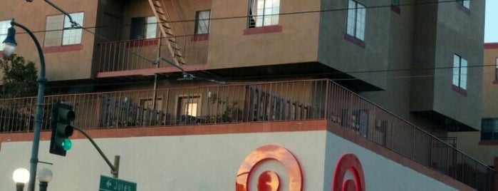 Target is one of JoAnne'nin Beğendiği Mekanlar.