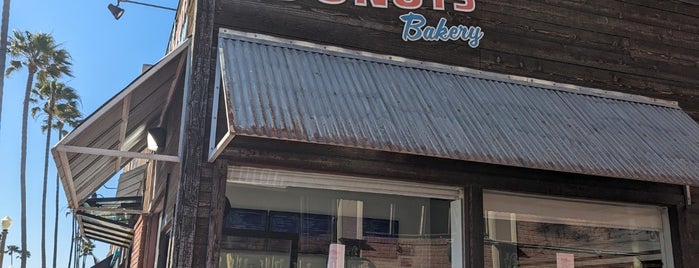 Seaside Donuts Bakery is one of LA 💕.