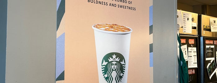 Starbucks is one of Posti che sono piaciuti a Taryn.