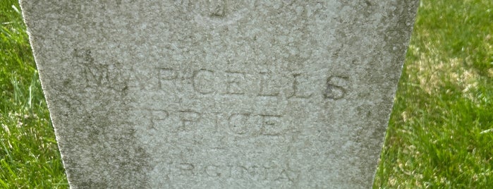 Philadelphia National Cemetery is one of Anthony'un Kaydettiği Mekanlar.