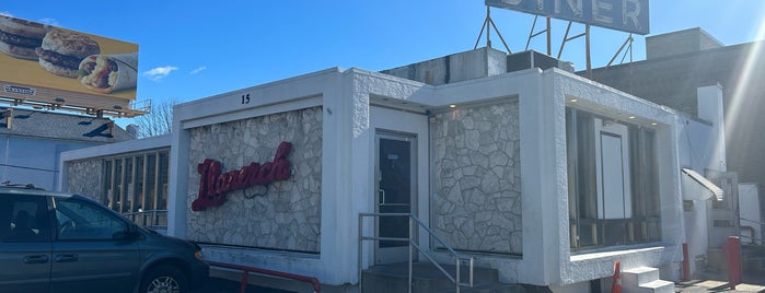Llanerch Diner is one of Where David W. achieved Foursquare badges.