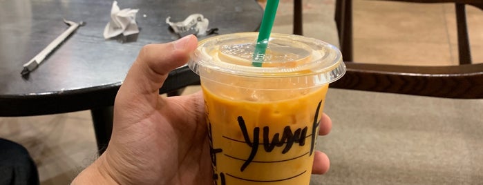 Starbucks is one of ­⠀Rahafさんのお気に入りスポット.