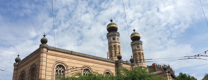 Nagyfuvaros Zsinagóga is one of Budapest.