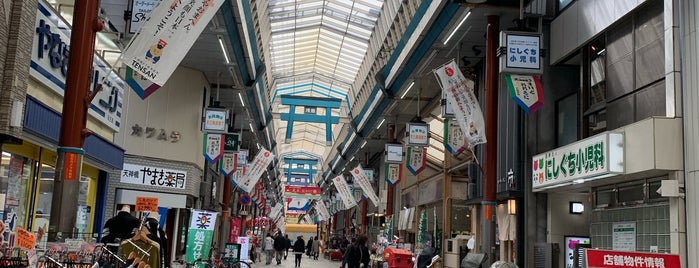 Tenjimbashisuji Shopping Street is one of สถานที่ที่บันทึกไว้ของ Audrey.