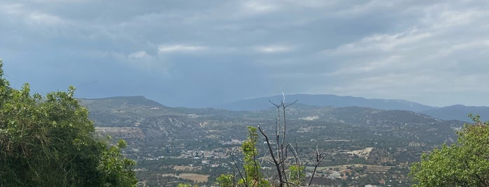 Troodos Mountains is one of Lugares favoritos de Alexander.